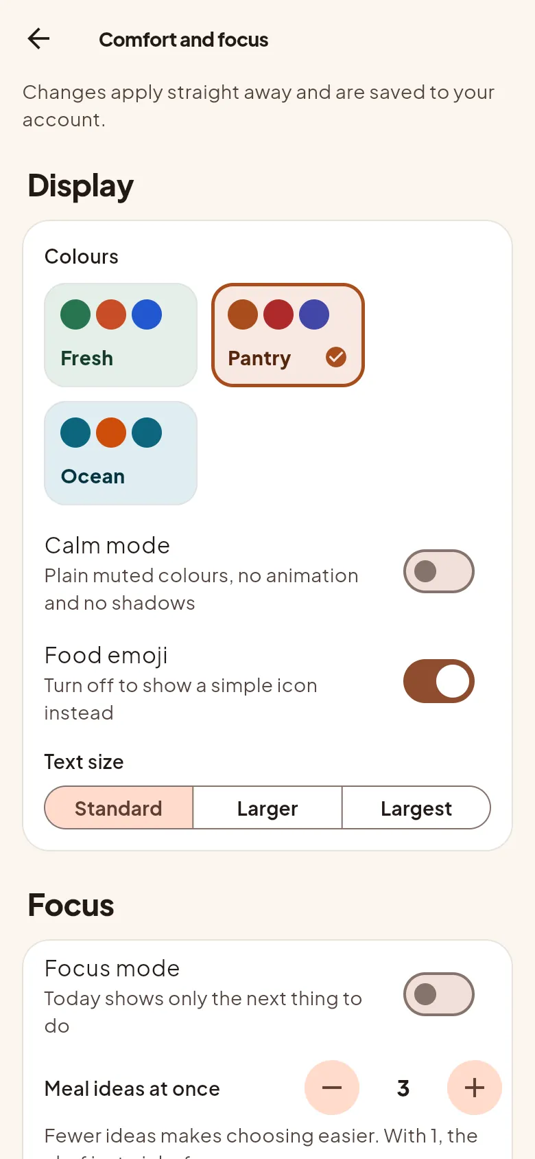 Comfort and focus settings: colour themes, calm mode, food emoji, text size, focus mode and how many meal ideas to show at once.